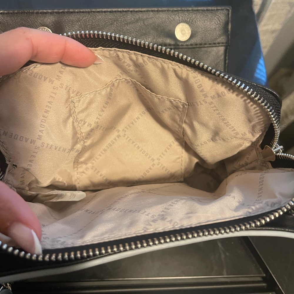 Steve Madden Crossbody - Picture 5 of 7